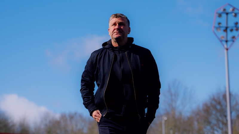 Karl Robinson shortlisted for monthly league award